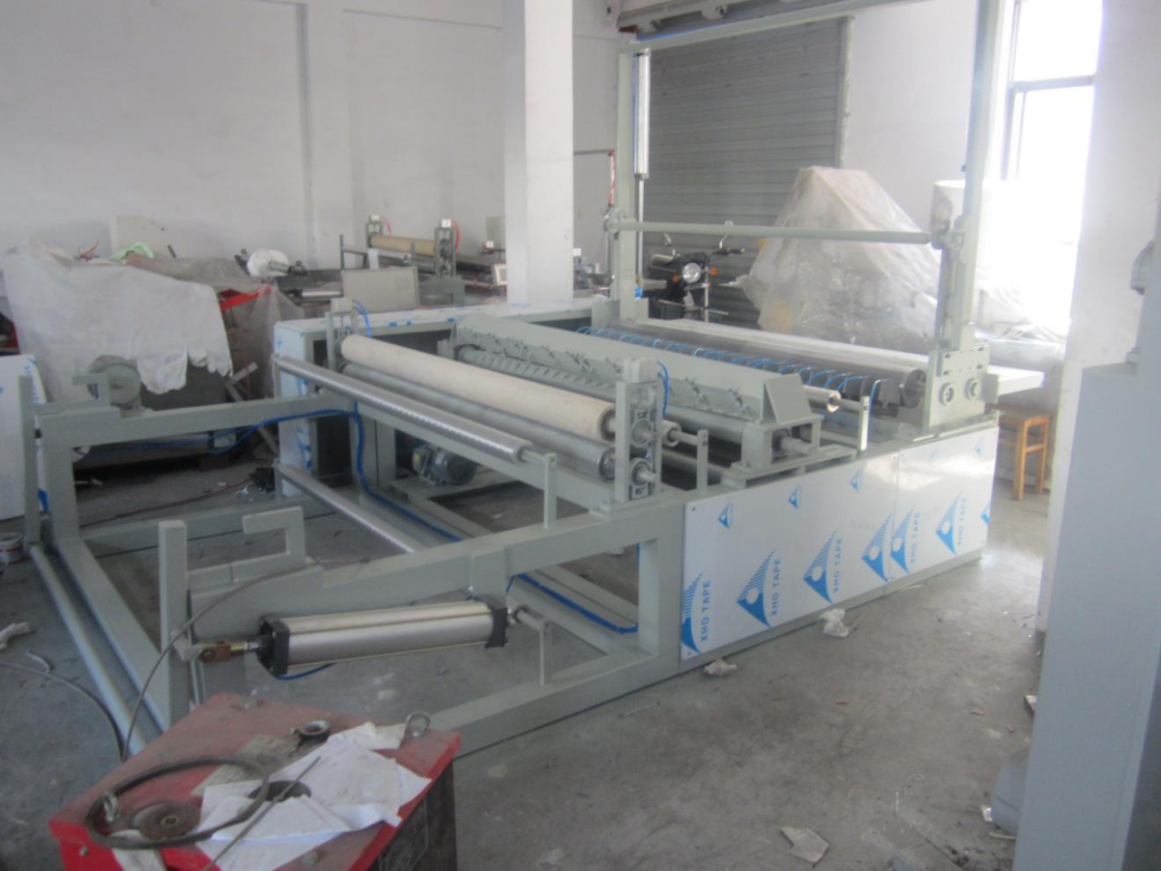 Pneumatic Slitting Machine with Perforation & Rewinding